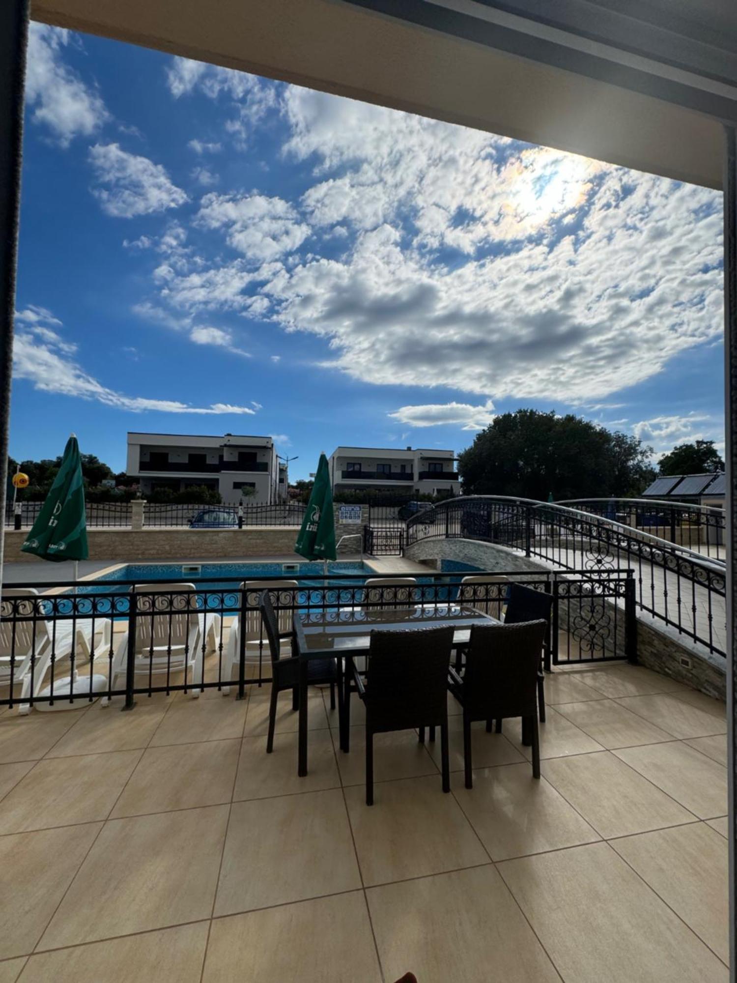 Funtana Appartements An Der 1 Reihe Vom Meer Exteriér fotografie